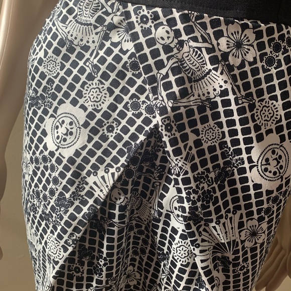 Zara size S strapless in skeletons black/white - Picture 2 of 6